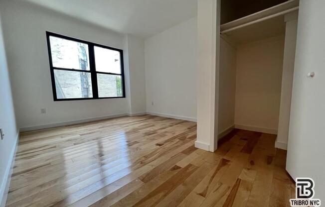 3 beds, 1 bath, $4,850, Unit 2B