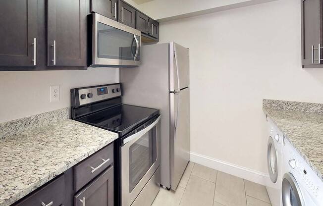 Efficient Appliances In Kitchen at Stuart Woods, Virginia, 20170