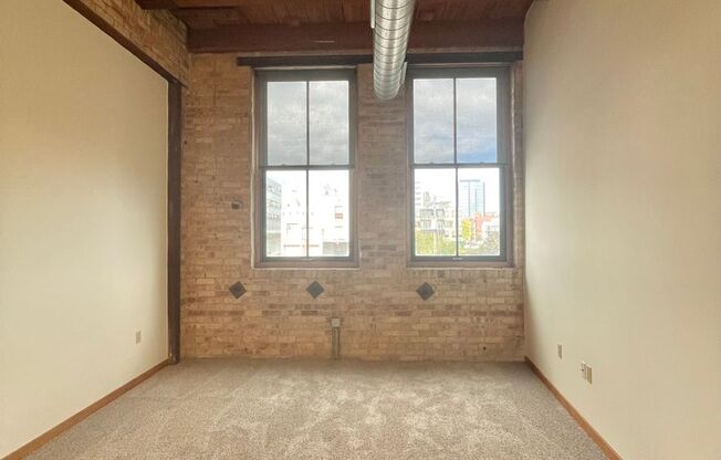 2 beds, 1 bath, 864 sqft, $1,750, Unit 212