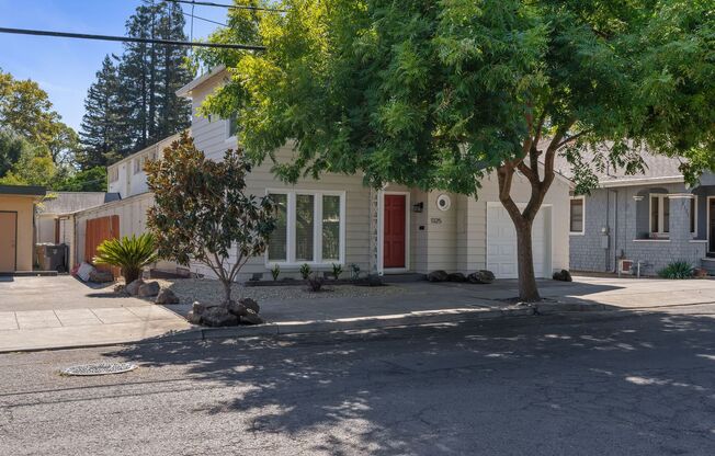 Fully renovated 2 Story Home in Downtown Napa