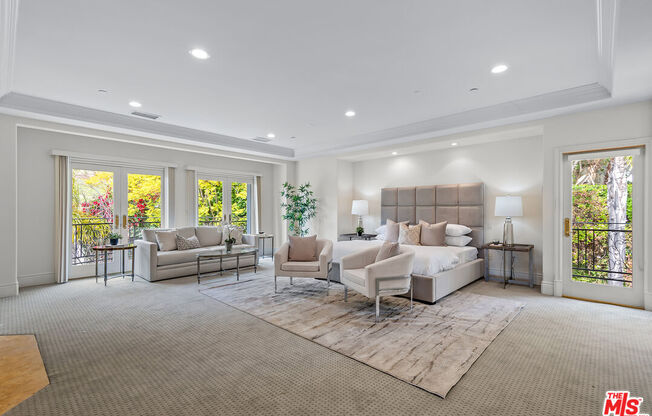 2997 BEVERLY GLN CIR
