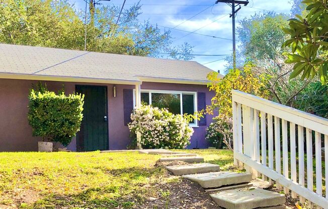 Secluded and Quiet Guest House Like Unit on Private Property off of Live Oak Park Road in Fallbrook!