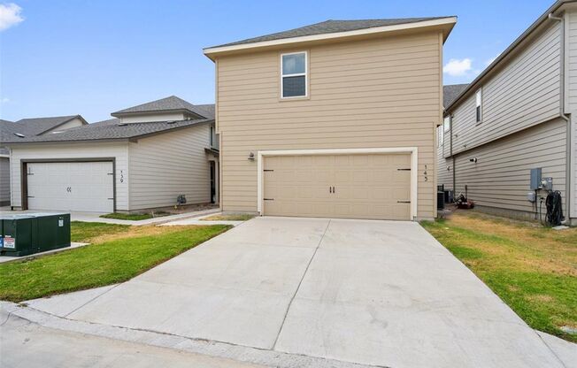 3 beds, 2.5 baths, $2,495