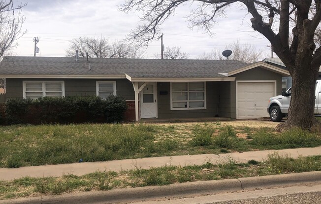 3 beds, 2 baths, $1,100