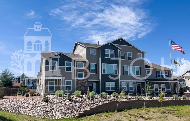 Beautiful Townhome across from Cumbre Vista Park