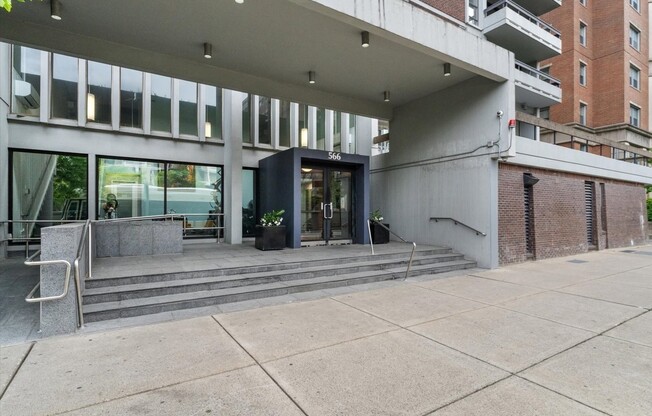 1 bed, 1 bath, 850 sqft, $3,500, Unit 703
