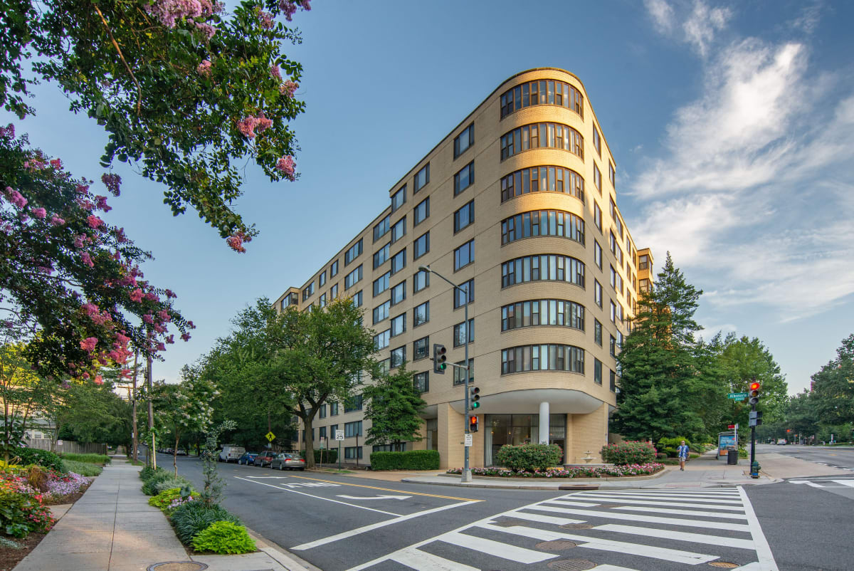 Connecticut House Apartments