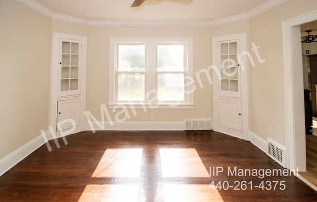 2127 ROSSMOOR RD