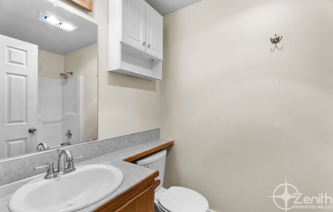 3 beds, 2 baths, 1,416 sqft, $2,495