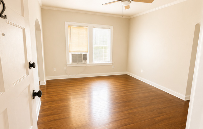 343 W SUMMIT AVE