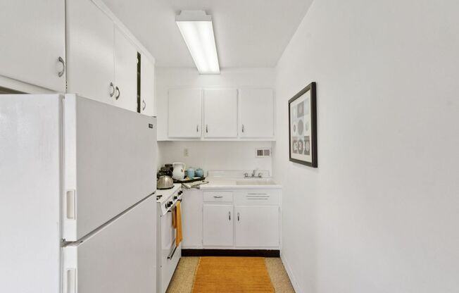 1 bed, 1 bath, 650 sqft, $1,175, Unit 816