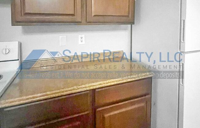 3 beds, 2.5 baths, $2,100, Unit # #C