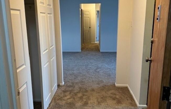 2 beds, 1 bath, 956 sqft, $1,695, Unit 00 - E- 6