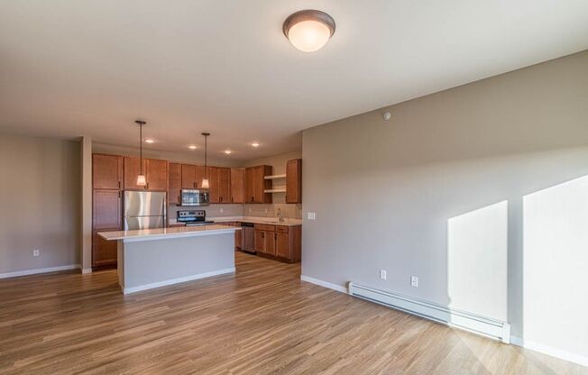 3 beds, 2 baths, 1,301 sqft, $1,730, Unit 212