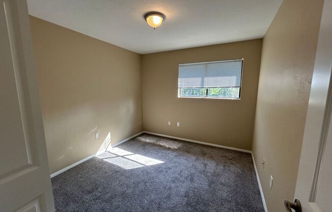 3 beds, 2.5 baths, $1,600, Unit # 310