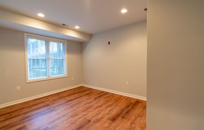 1 bed, 1 bath, 725 sqft, $1,650, Unit Unit 30