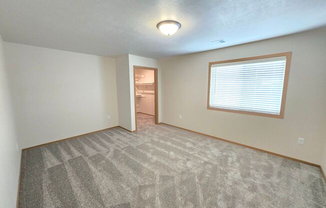 1 bed, 1 bath, 756 sqft, $1,025, Unit 3400 307