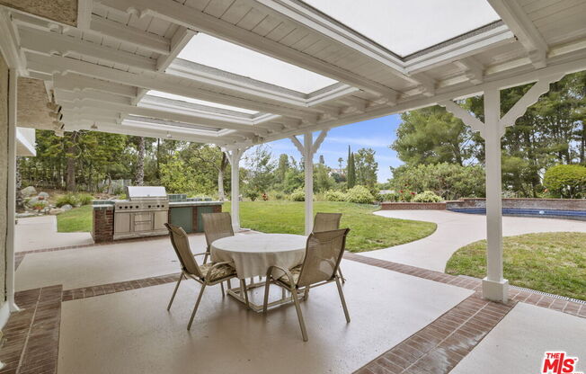 5 beds, 6 baths, 5,290 sqft, $12,000