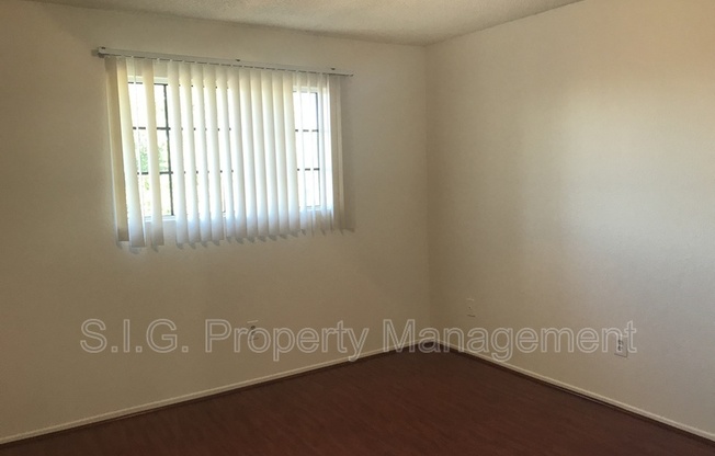 1232 ORANGE GRV AVE