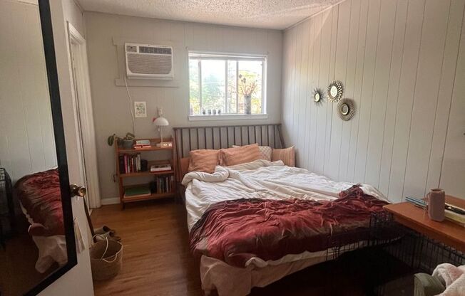 Studio, 1 bath, 400 sqft, $945, Unit 206