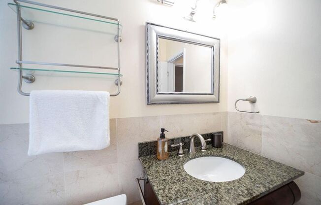 2101 NE 15TH ST FORT LAUDERDALE, FL 33304