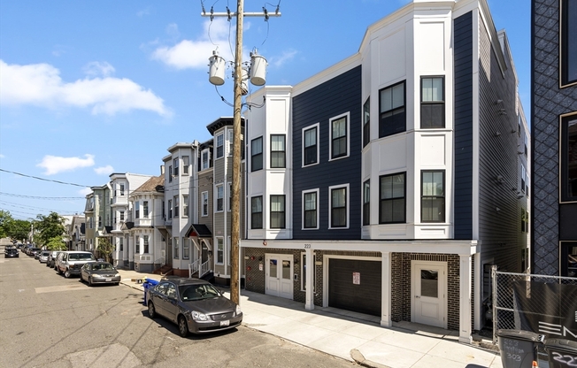 223 SARATOGA ST