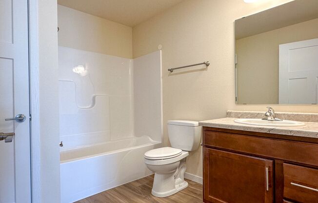 3 beds, 2 baths, 1,092 sqft, $1,595, Unit AT 715-49