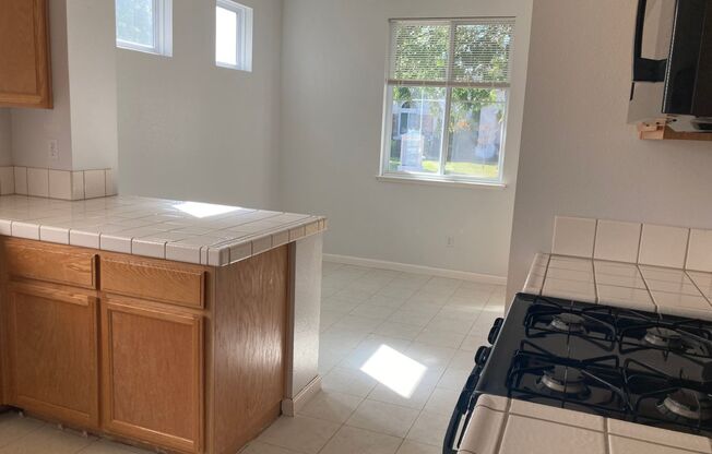 WONDERFUL SINGLE STORY IN GREAT NEIGHBORHOOD..SPANOS WEST...3 BEDS/2 BATHS