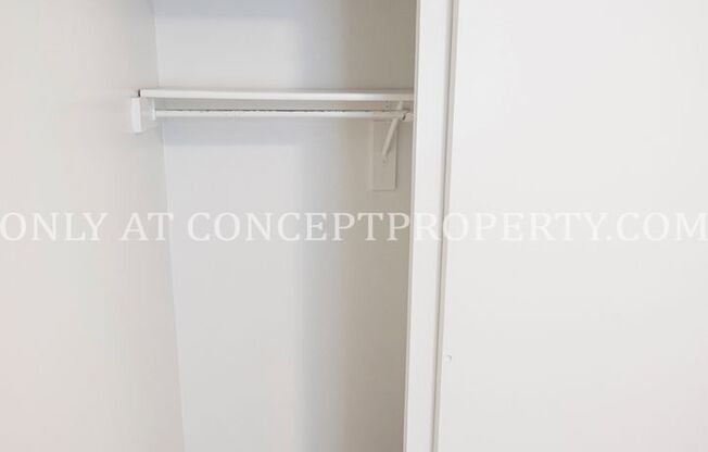 2 beds, 1 bath, 810 sqft, $1,375, Unit 100