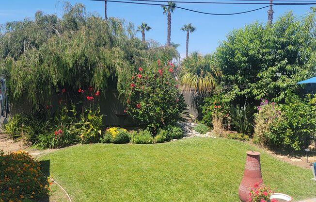 2 Bedroom, 2 Bath House Near the Beach