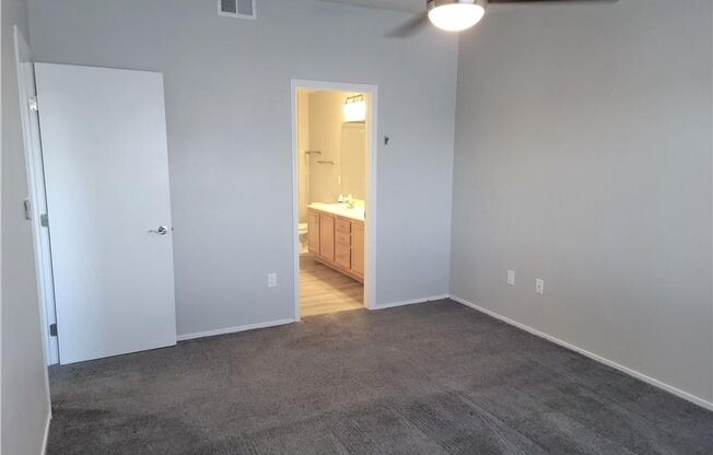 1 bed, 1 bath, $1,250, Unit # 244