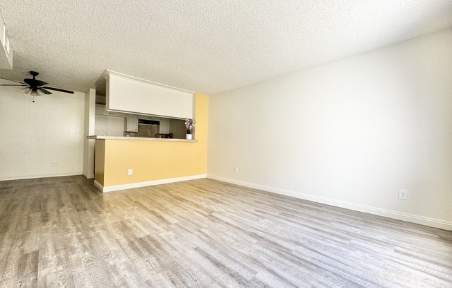 9233 VAN NUYS BLVD