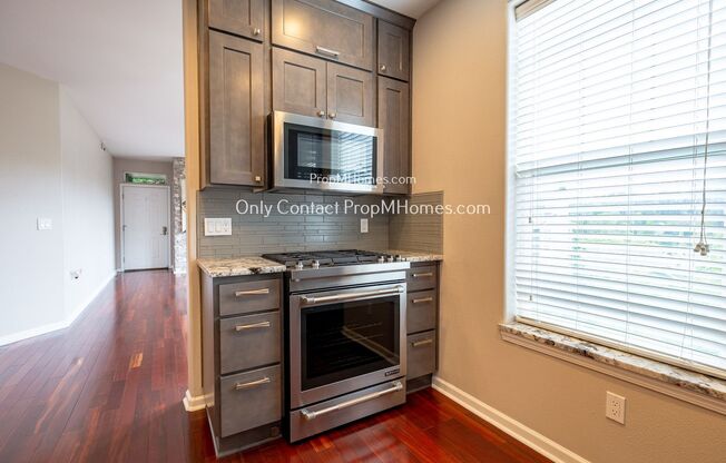 3 beds, 2 baths, $2,699