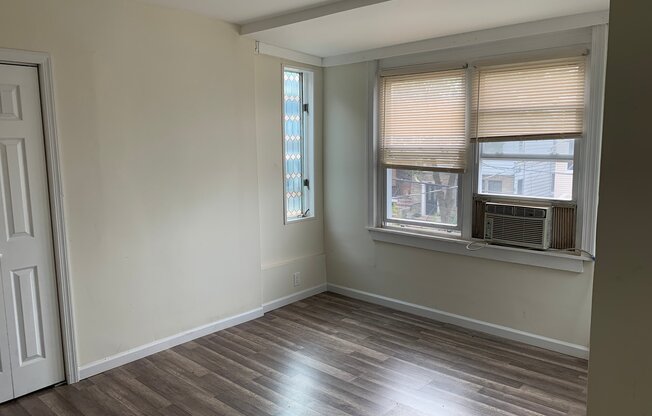 156 BCH ST