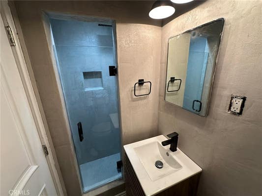 2260 CAZADOR DR