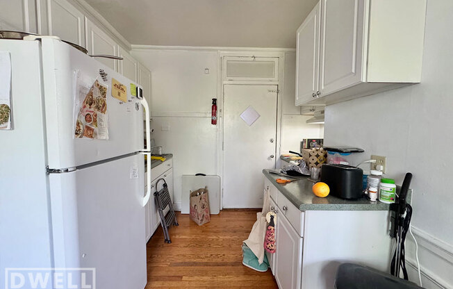 2147 N Fremont St