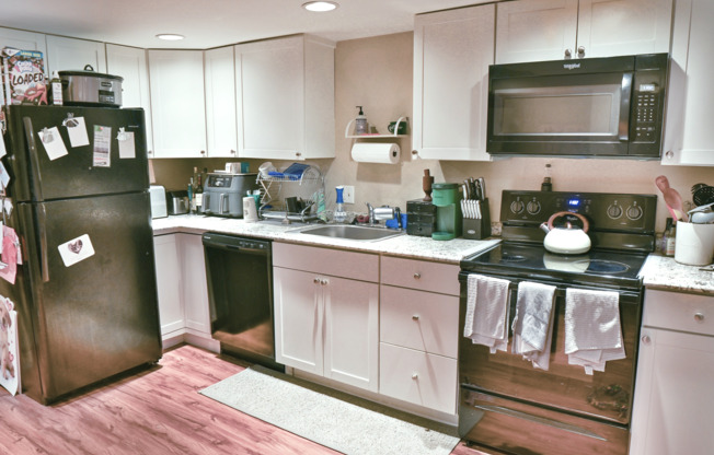 3 beds, 1 bath, $1,695