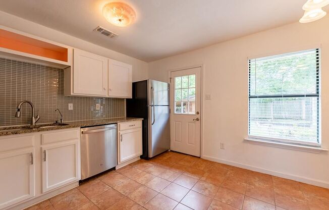 2 beds, 1 bath, $1,749