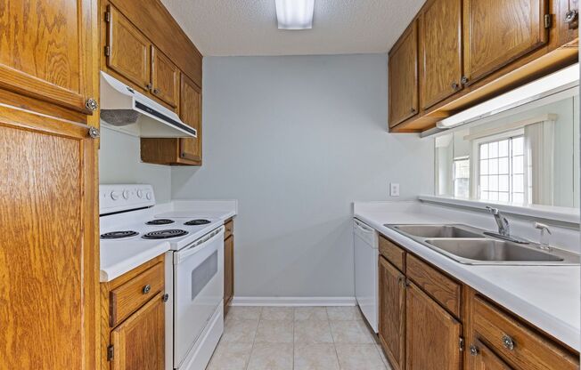 1 bedroom, 1 bath unit Available NOW