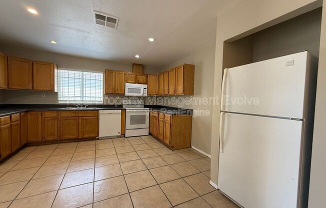 2950 E Mobile Ln