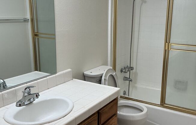 2 beds, 2 baths, 1,040 sqft, $2,795, Unit 110