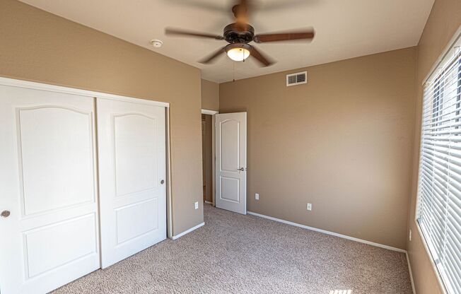 3 beds, 2 baths, $2,200, Unit # 2086