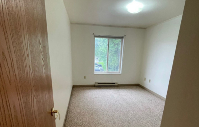 3 beds, 2 baths, 1,200 sqft, $1,350, Unit TE218X-229