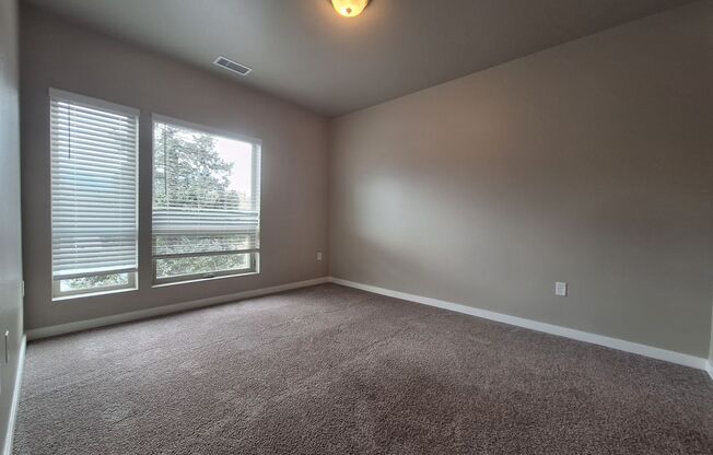 1 bed, 1 bath, 627 sqft, $1,420, Unit Unit 302