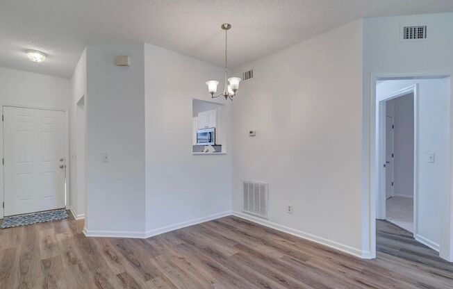 1 bed, 1 bath, $1,100, Unit Unit 105C