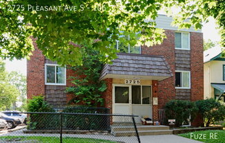 2725 PLEASANT AVE