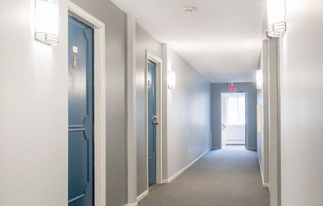 1 bed, 1 bath, 700 sqft, $1,135, Unit 301