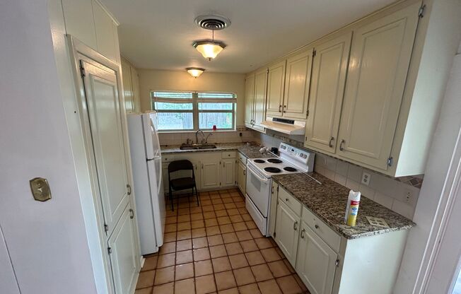 3 Bedroom 2 Bath House in Corpus Christi! Showings Not Available until after August 1st!