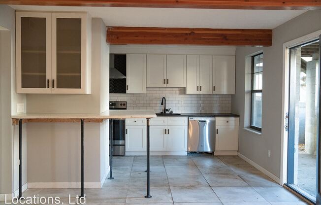 81-93 Chittenden Avenue