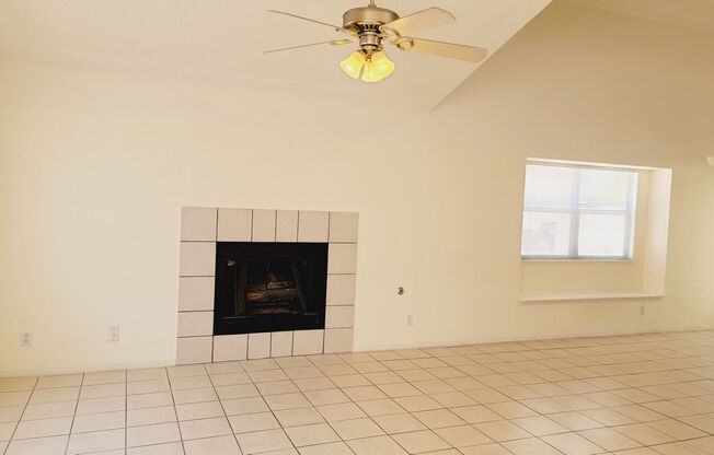 Lovely 3 bedroom 2 bath located in West El Paso!!